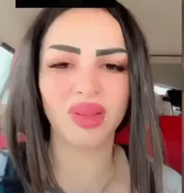 سكس مصري جديد من روائع سهره مص بزاز ومتعه راقصه مصريه معروفه تصور عشيقها فى عربيتها يرضع فى بزازها ويلعب فى كسها وتقوله عايزه افيم