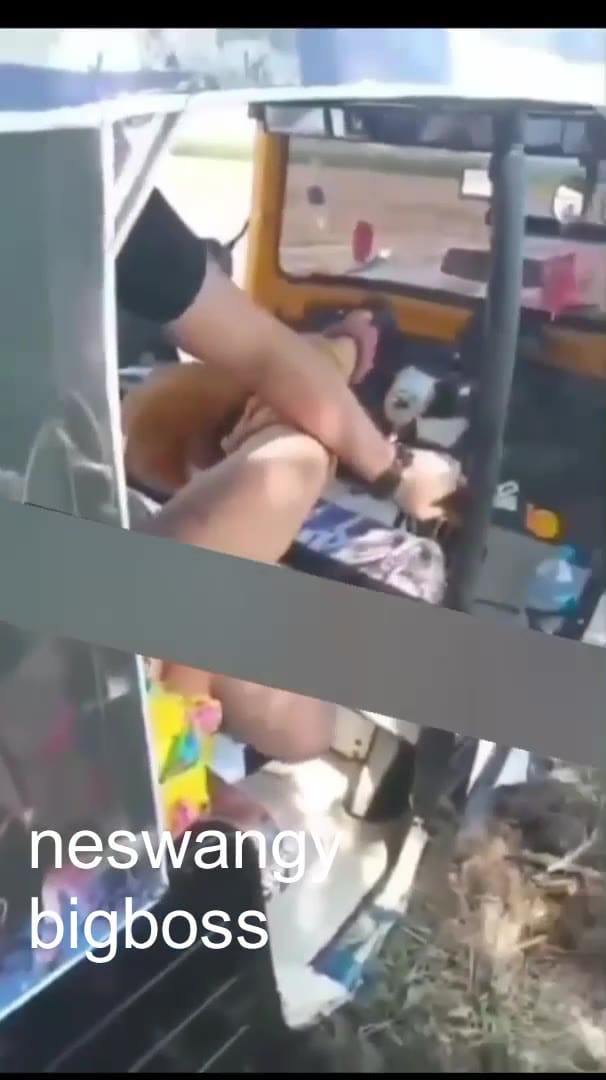 حفله نيك على شرموطه مصريه فلاحه فى توك توك ينيكوها ويصوروها
