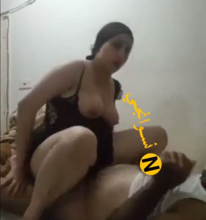 سكس مصري جامد لبوة مصرية بجسم مربرب ابيض تنط فوق زب عشيقها وهي هيجانة تقول انا متناكة اهاتها عالية