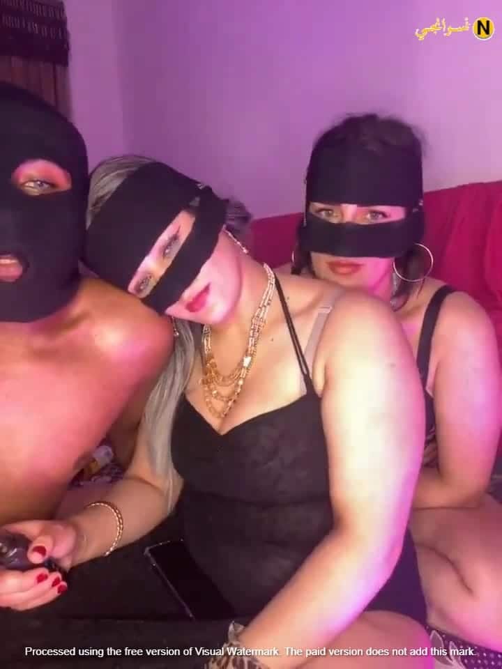 مصري فاجر نور و موسي بحر من الشرمطة والنجاسة البت دي وصاحباتها اللباوي سماعاتك واستمتع بالشرمطة المصري