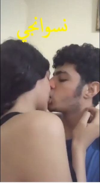 واد بينك اخته المطلقه فى البيت وفشخ اخته نيك وبوس وتقفيش وبينزل لبن كتير فى بوقها