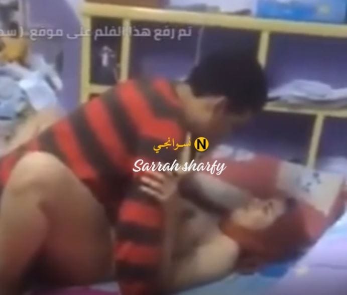 سكس مصري ديوث يصور صاحبه وهو ينيك اخته لمحجبه يفشخها جامد وهي تعبانه تقوله مش قادره