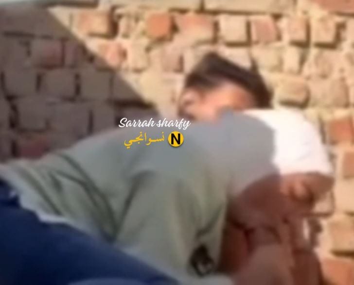سكس عيل مصري واخد صاحبته محجبه من الجامعه فوق سطوح لبيت يقضوها كلام ساخن و هي تلعب في زوبره و تمصه جامد قبل ما يفشخها نيك